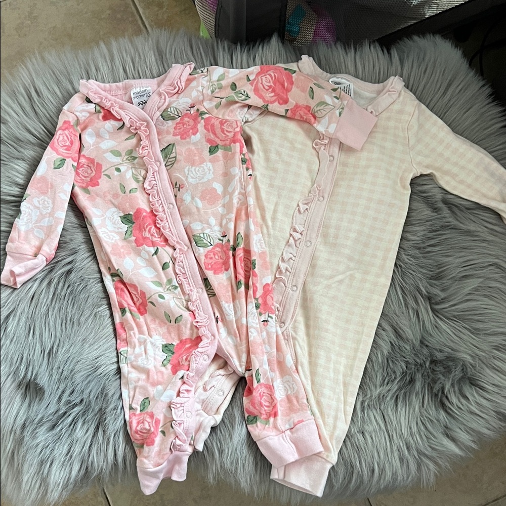 EUC Modern Moments Organic Cotton Button Up Pajama set of 2 sz 3-6 months